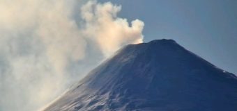 Municipalidad de Panguipulli continuará en estado de alerta tras cambio de alerta técnica del volcán Villarrica: baja de Naranja a Amarilla